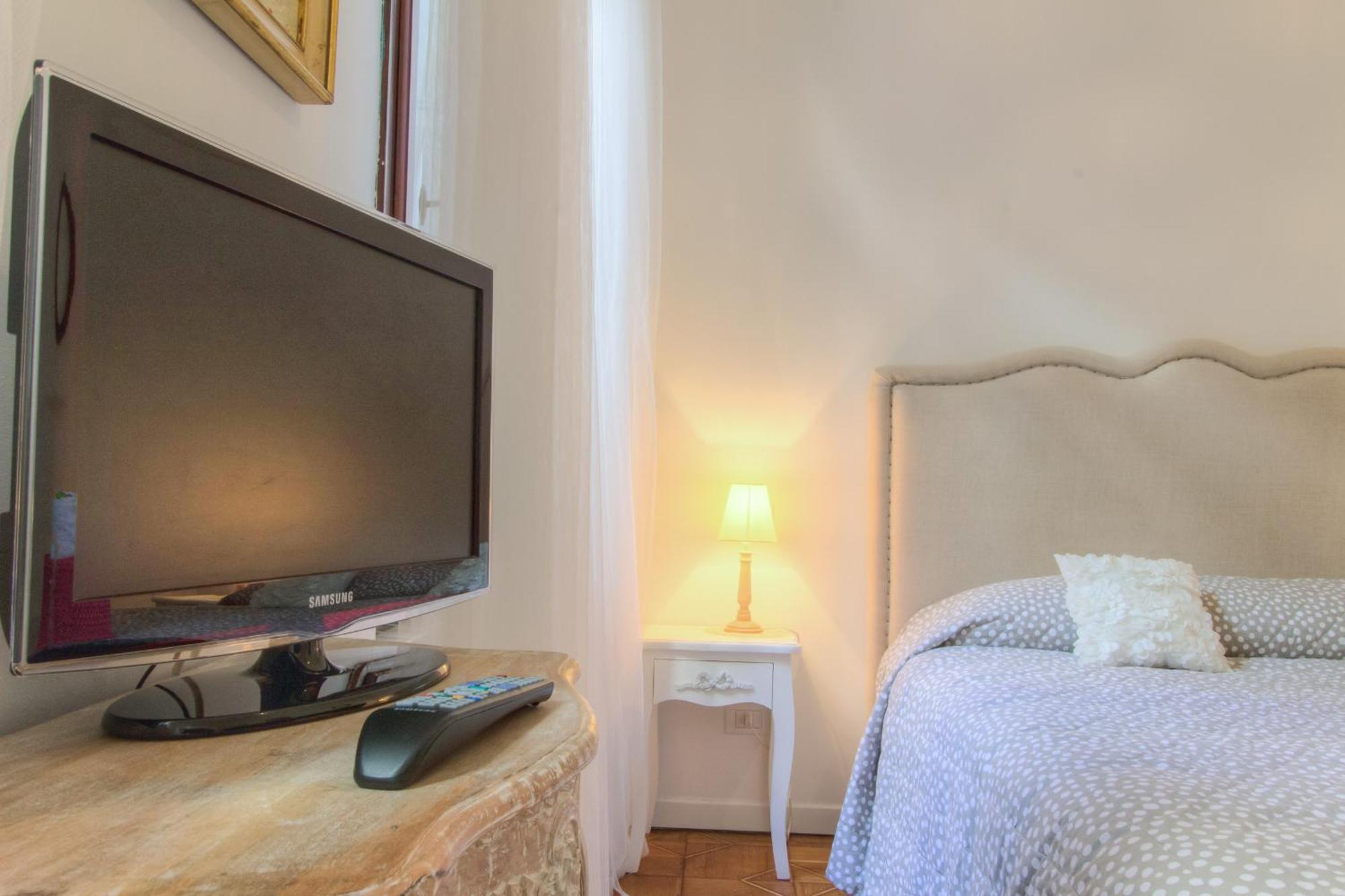 Residenza De L'Osmarin Suites Венеция Экстерьер фото