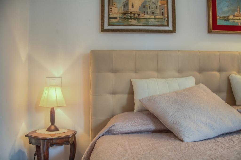 Residenza De L'Osmarin Suites Венеция Экстерьер фото